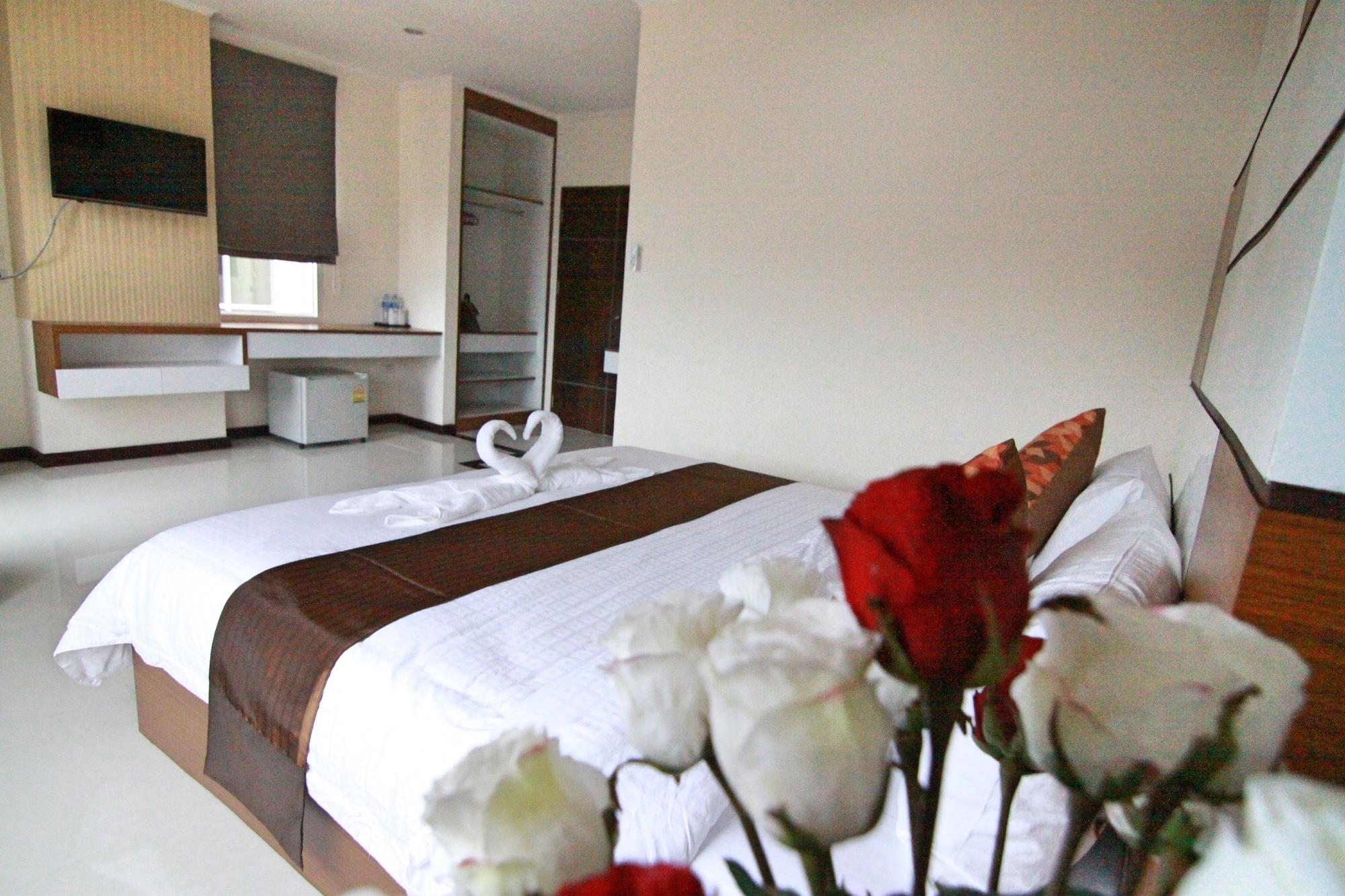 Ttt Hotel Хат Яй Екстериор снимка