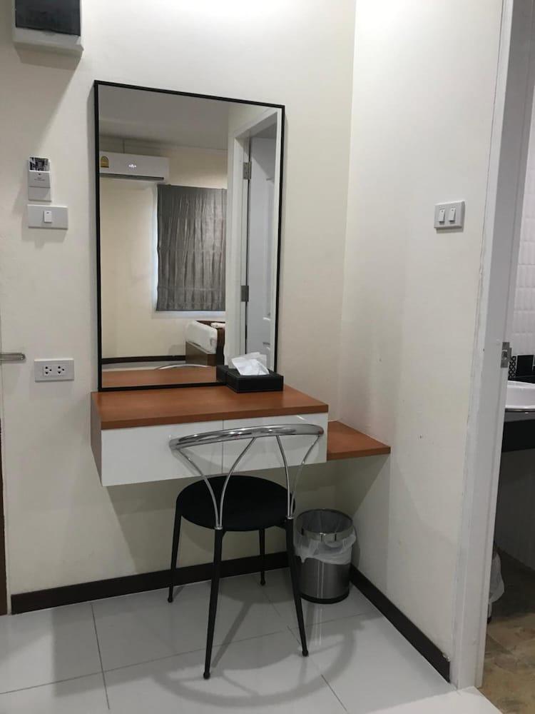 Ttt Hotel Хат Яй Екстериор снимка
