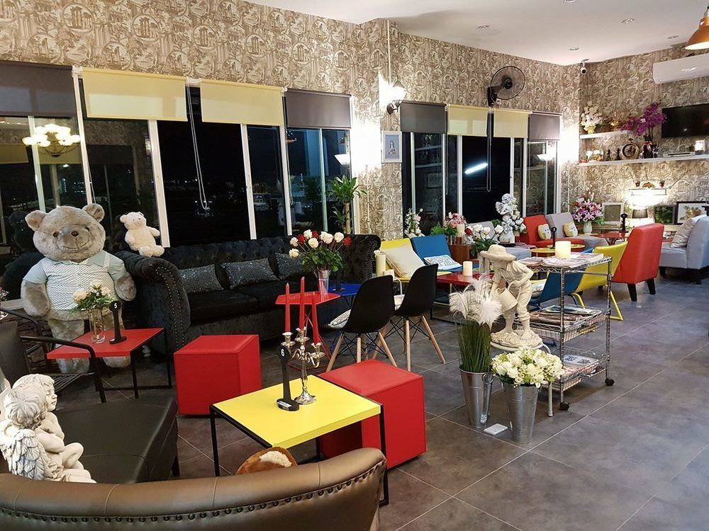Ttt Hotel Хат Яй Екстериор снимка